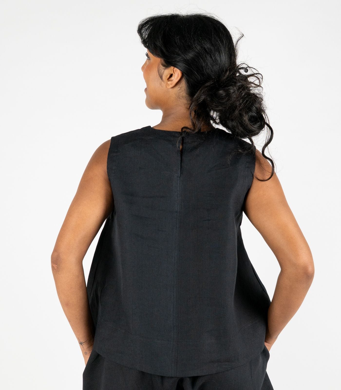 Organic Linen Sleeveless Lounge Shirt - Black