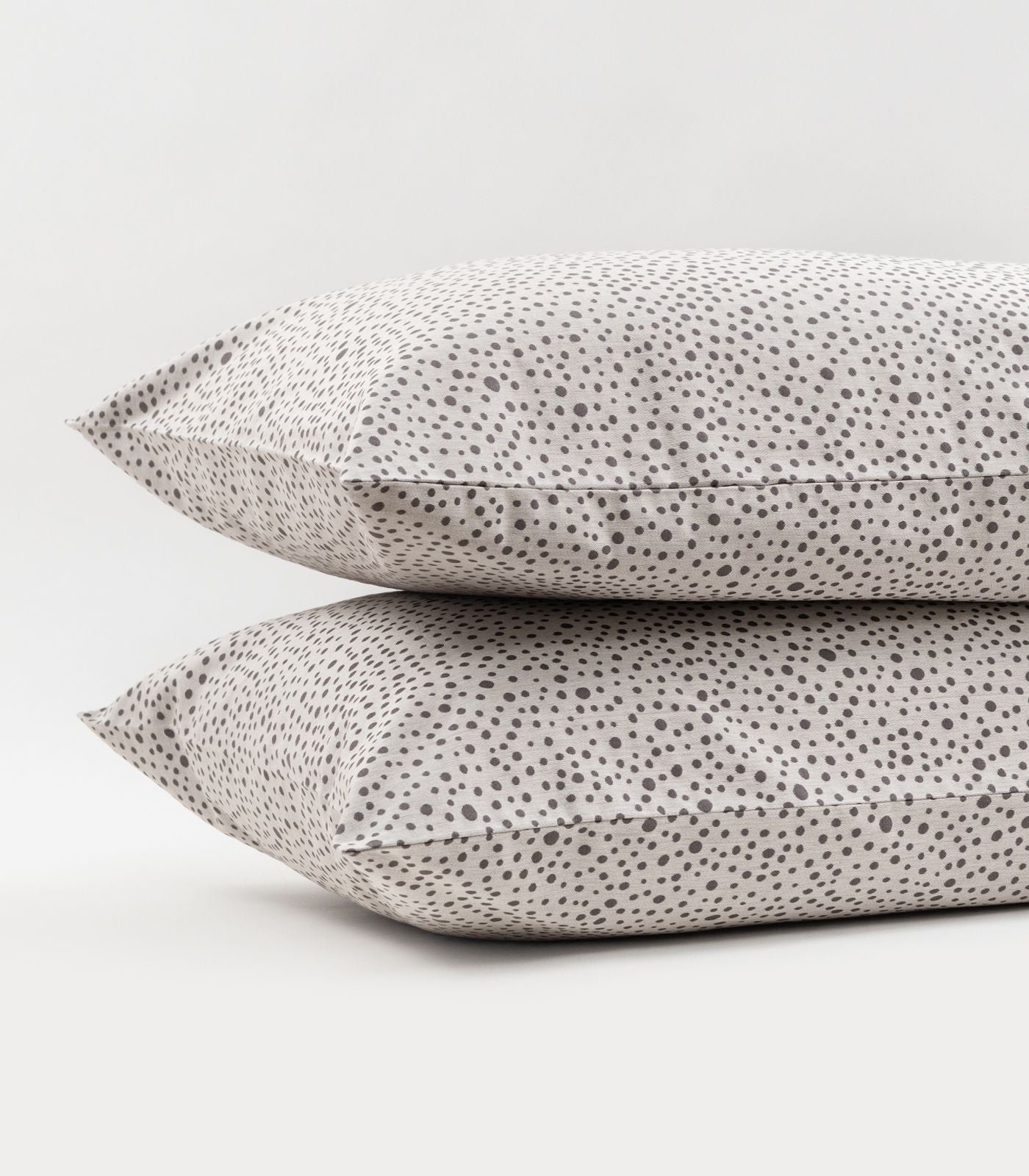 Bhumi Organic Cotton - Sateen Pillow Cases (pair) - Jacquard - Snow Leopard