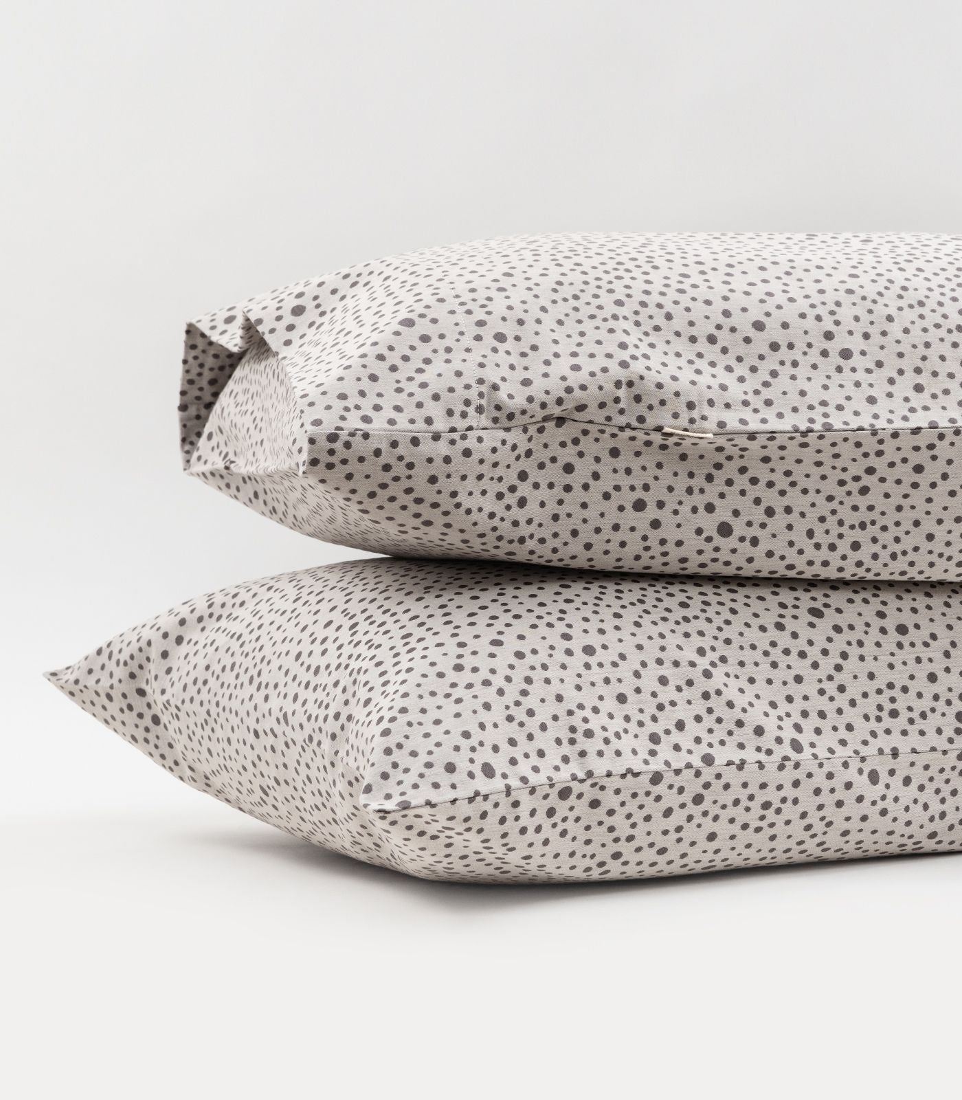 Bhumi Organic Cotton - Sateen Pillow Cases (pair) - Jacquard - Snow Leopard