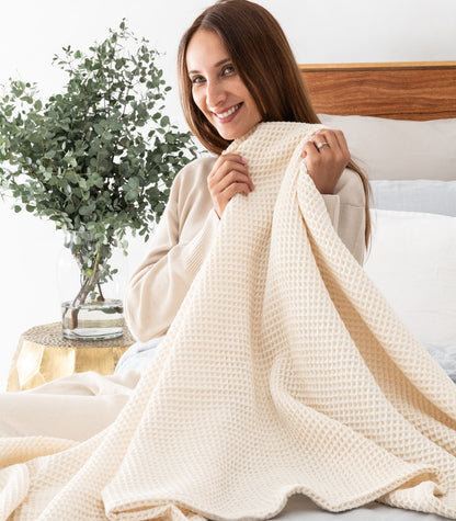 Bhumi Organic Cotton - Waffle Blanket - Sky Blue - Natural