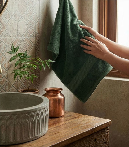 Bhumi Organic Cotton - Hand Towel - Forest Green