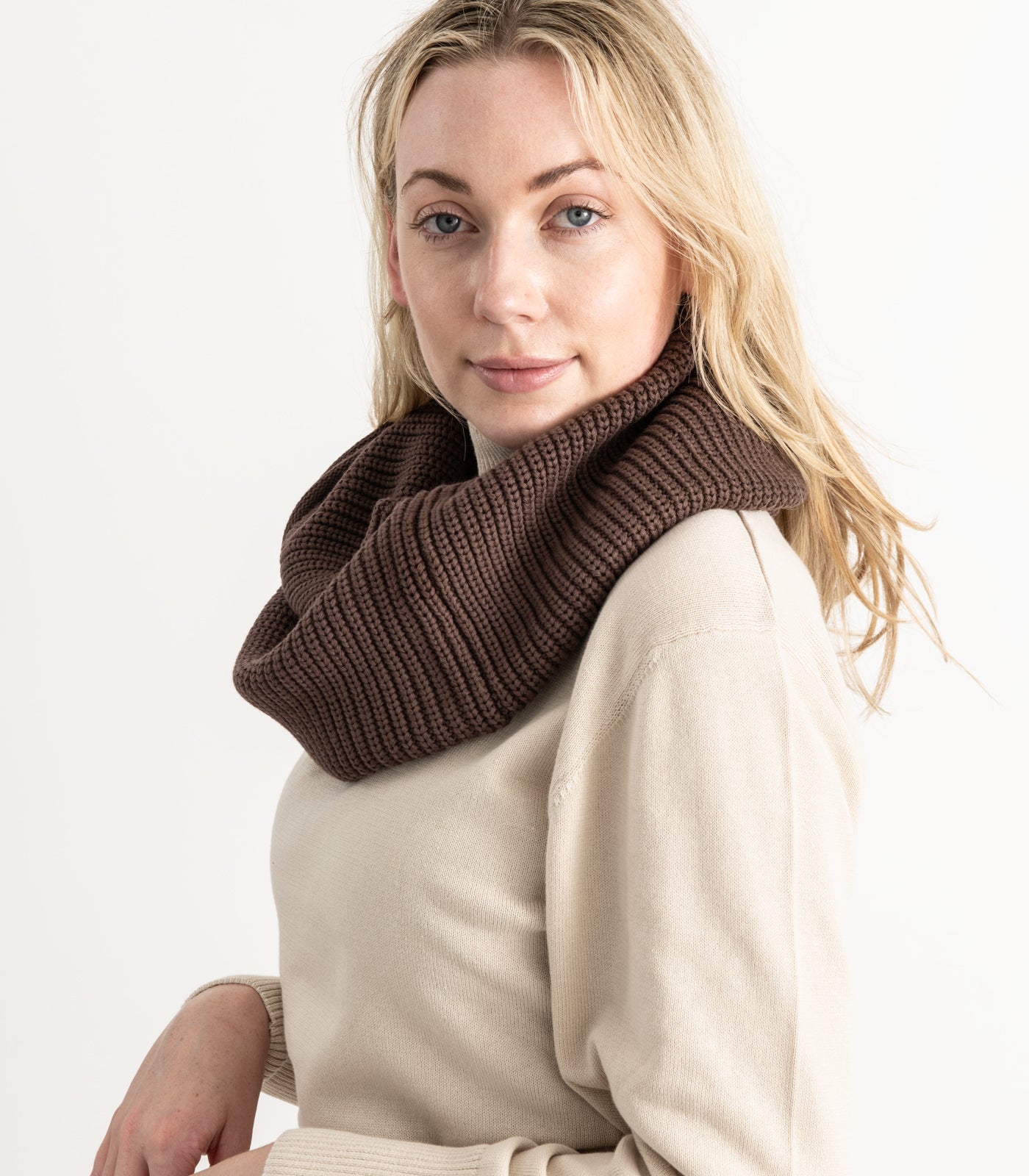 Bhumi Organic Cotton - Infinity Chunky Knit Bubble Scarf - Chocolate