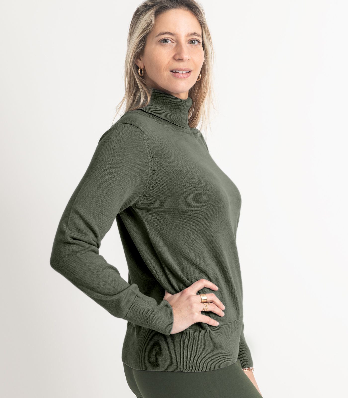 Bhumi Organic Cotton - Fine Knit Turtleneck Jumper - Olive