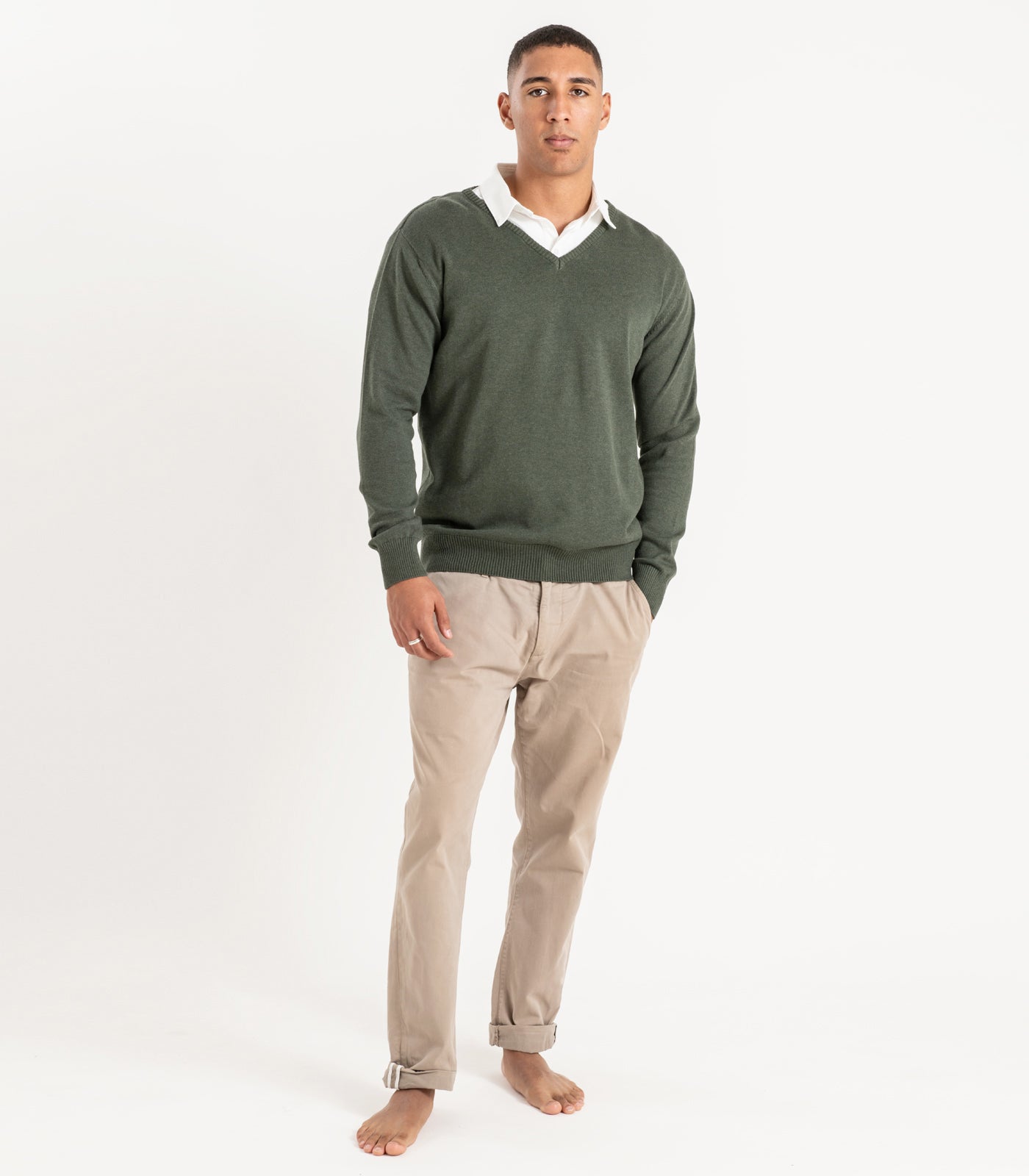 Bhumi Organic Cotton - Fine Knit V-Neck Sweater - Olive