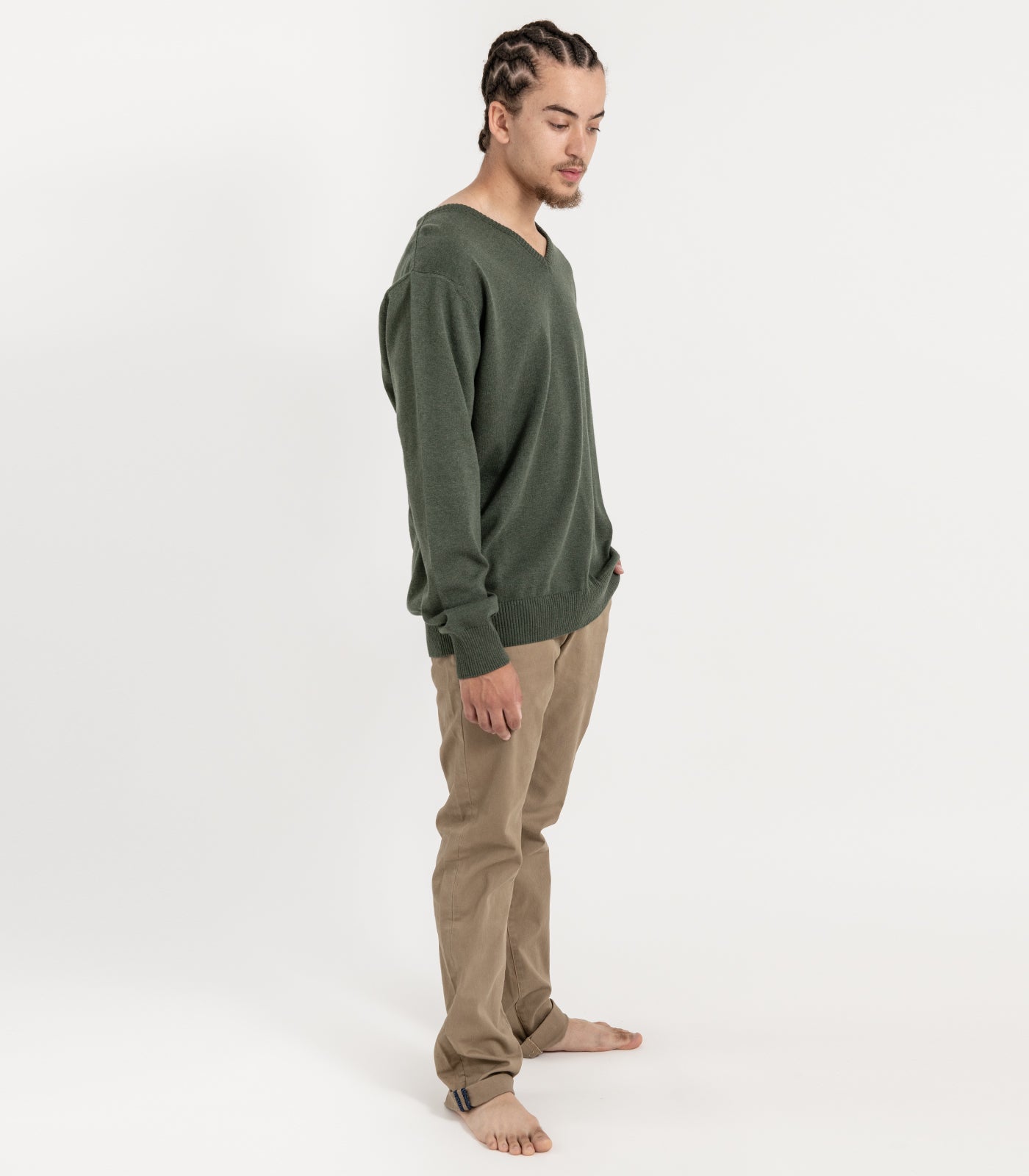 Bhumi Organic Cotton - Fine Knit V Neck Sweater - Olive