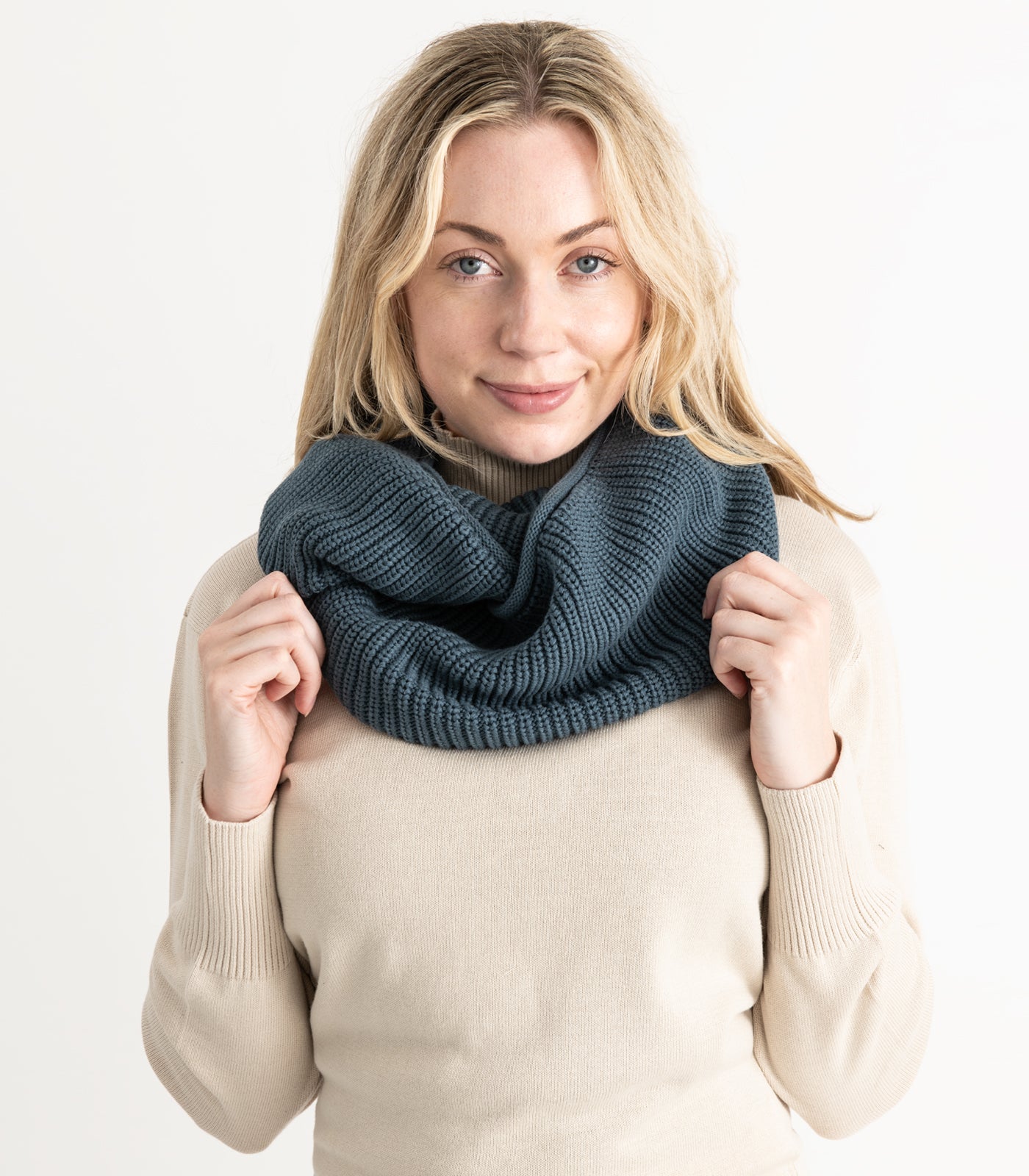 Bhumi Organic Cotton - Infinity Chunky Knit Bubble Scarf - Orion Blue