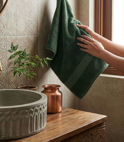 Bhumi Organic Cotton - Hand Towel - Forest Green
