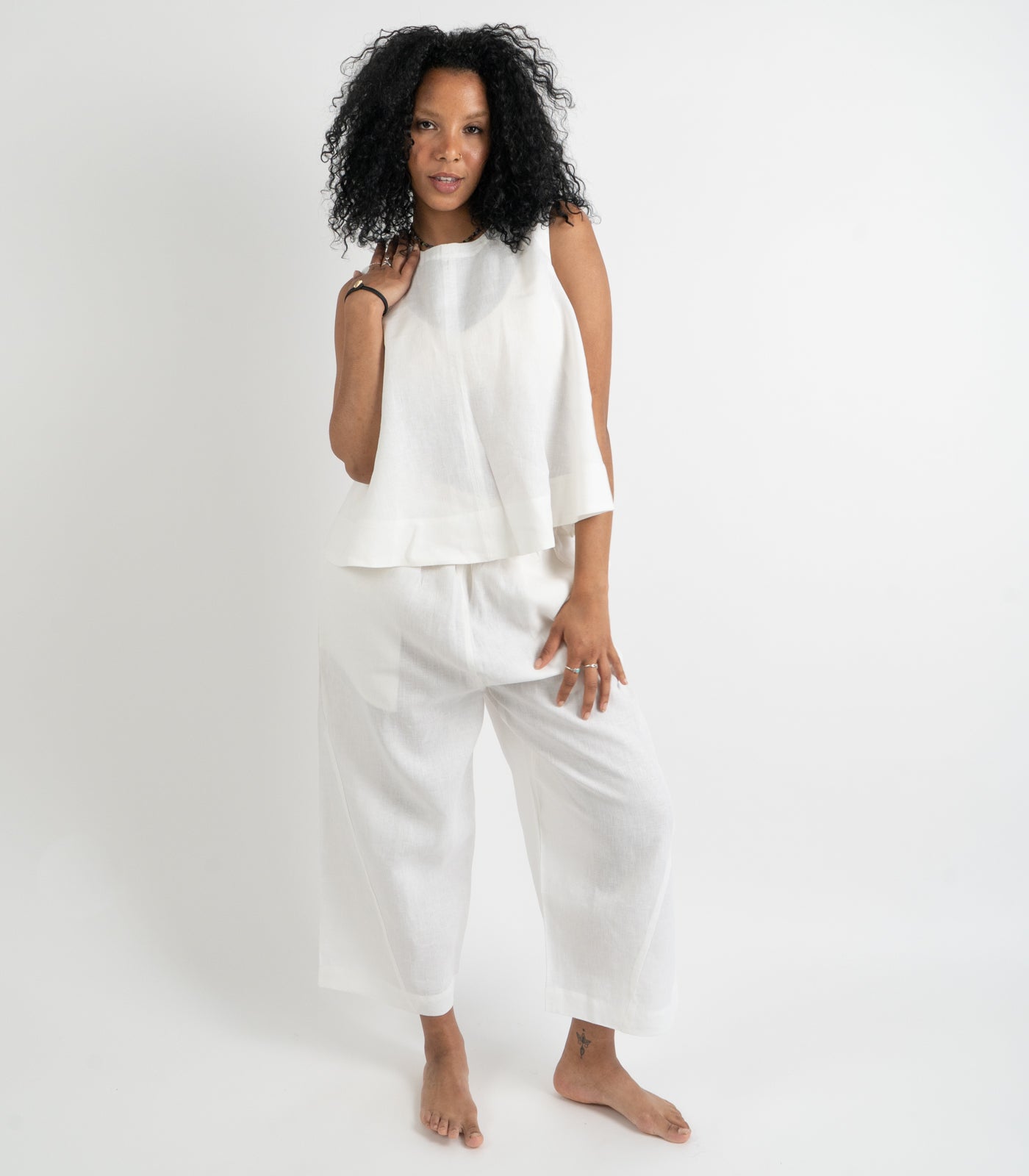 Organic Linen Sleeveless Lounge Shirt - White