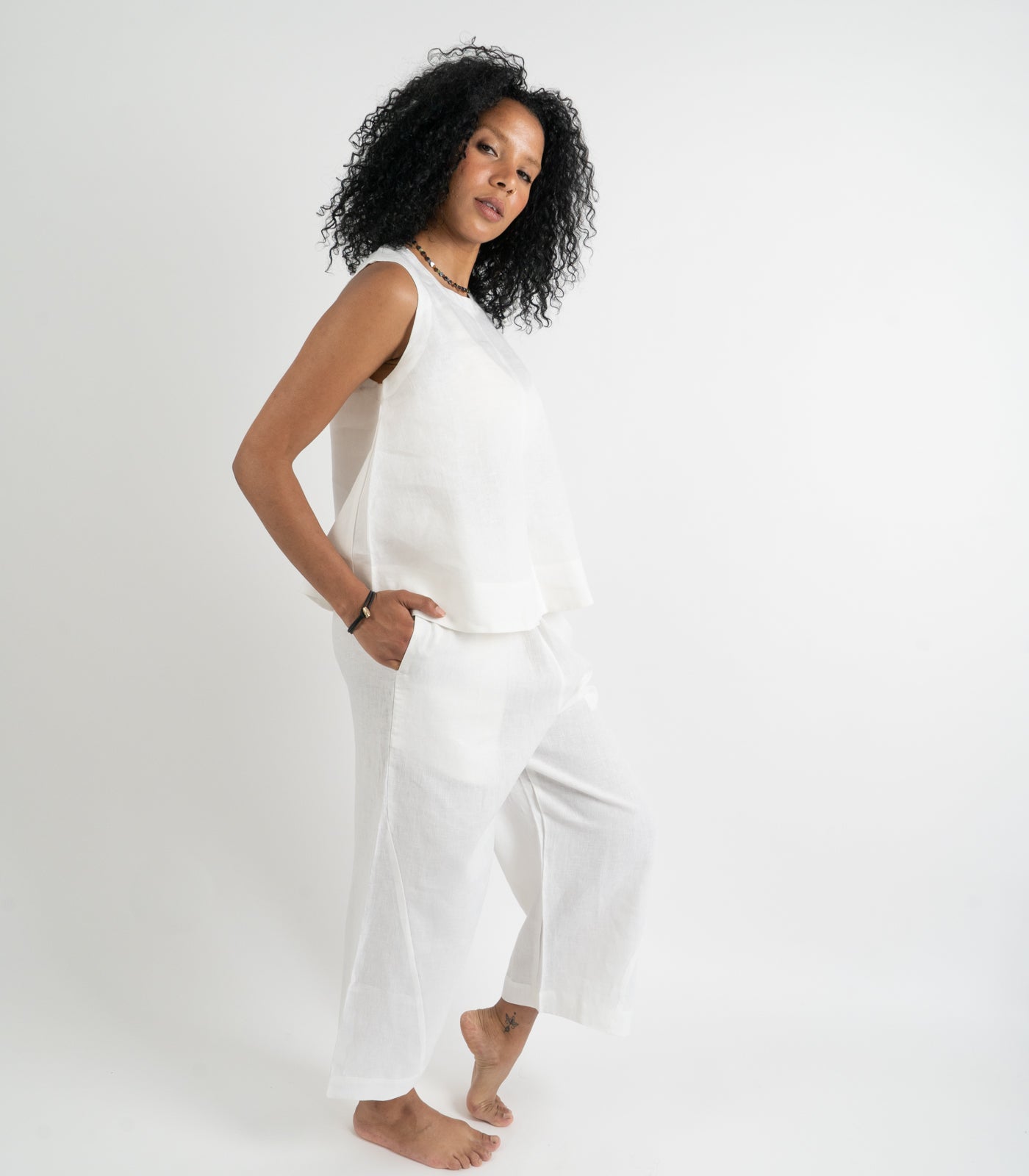 Organic Linen Sleeveless Lounge Shirt - White